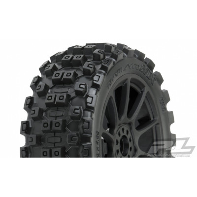 PRO-LINE RACING - Badlands MX M2 på Svart Mach 10 Fälg 1/8 Buggy (2) - PRO-LINE RACING