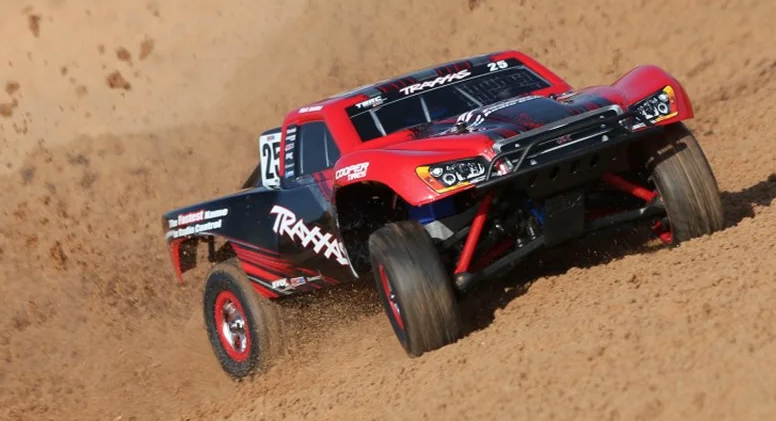 Traxxas Slash 1/16 present till barn